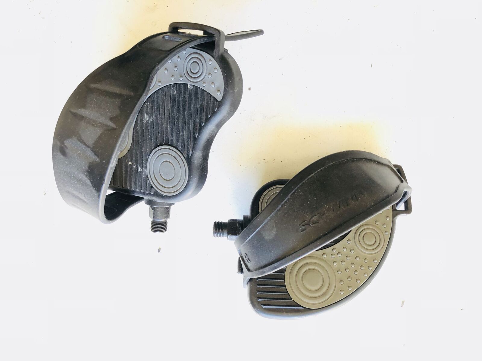 Pedal Set Pair with Straps OEM 9/16